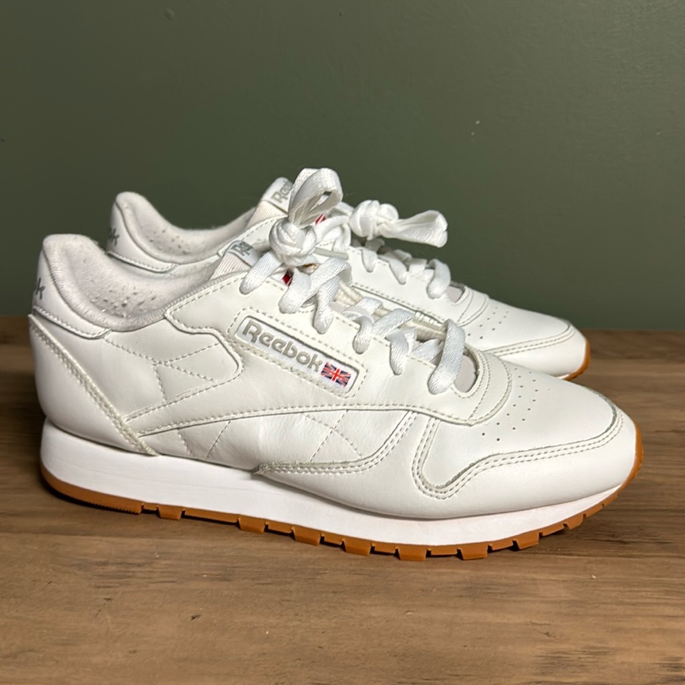 Reebok Classics women size 7 1/2 white